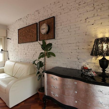 Casa-Mia Apartment เมสเตร ภายนอก รูปภาพ
