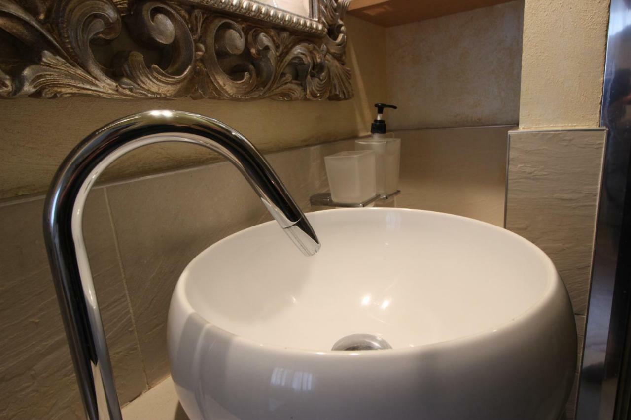 Casa-Mia Apartment เมสเตร ภายนอก รูปภาพ