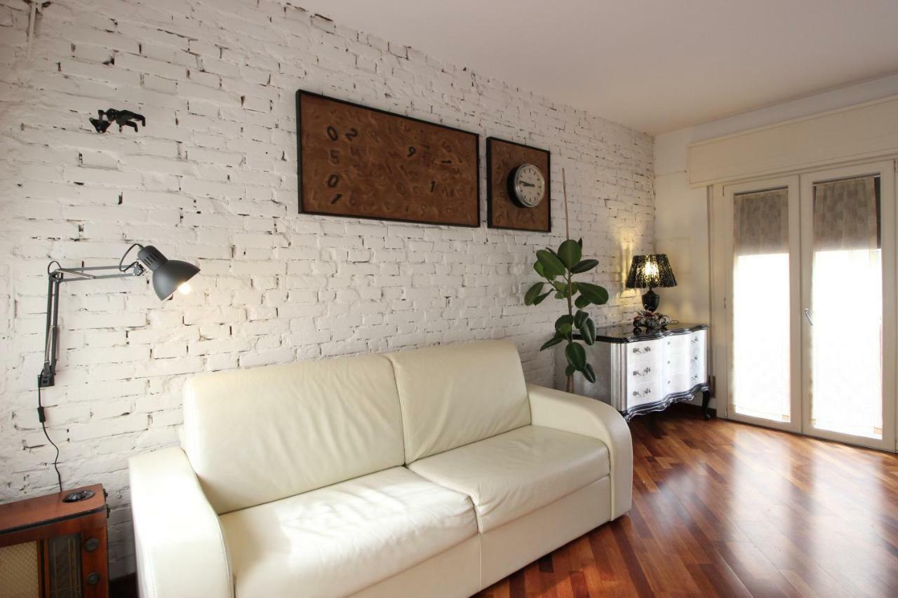 Casa-Mia Apartment เมสเตร ภายนอก รูปภาพ